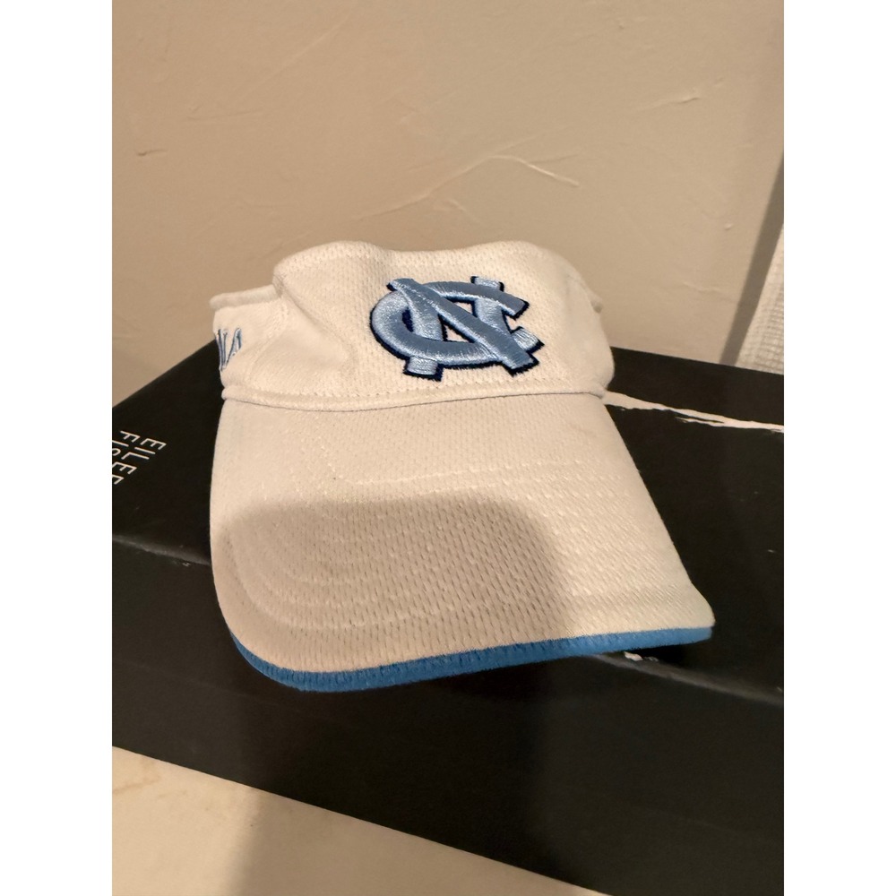 Zephyr UNC Tar Heels Visor Unisex Large White Blue Excellent Mesh Stretch Fit